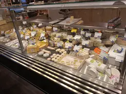 576-biocoop-saint-chamond-au-grand-bioneur-magasin-bio-fromage-vache-lait-chevre-brebis-local.webp