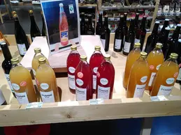 576-biocoop-saint-chamond-au-grand-bioneur-magasin-bio-jus-fruit-boisson-sucre-local-consigne-bouteille.webp