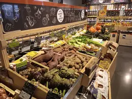 576-biocoop-saint-chamond-au-grand-bioneur-magasin-bio-legume-patate-douce-brocolis-saison-local.webp